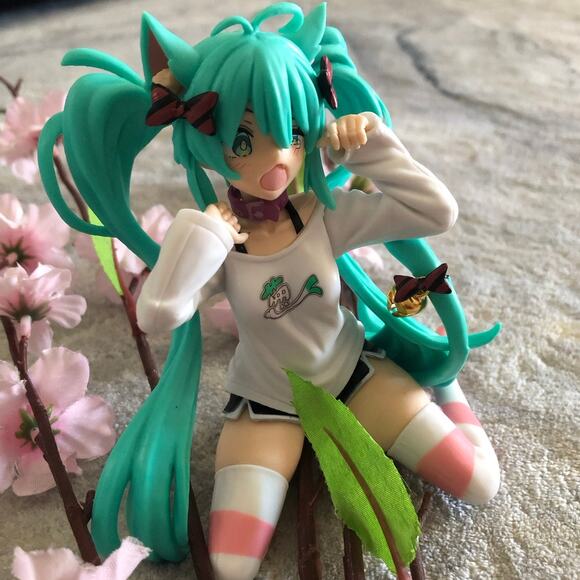 Anime Hatsune Miku Desktop Cute Action Figure T-Shirt Figurine Kawaii Cute - Picture 10 of 12